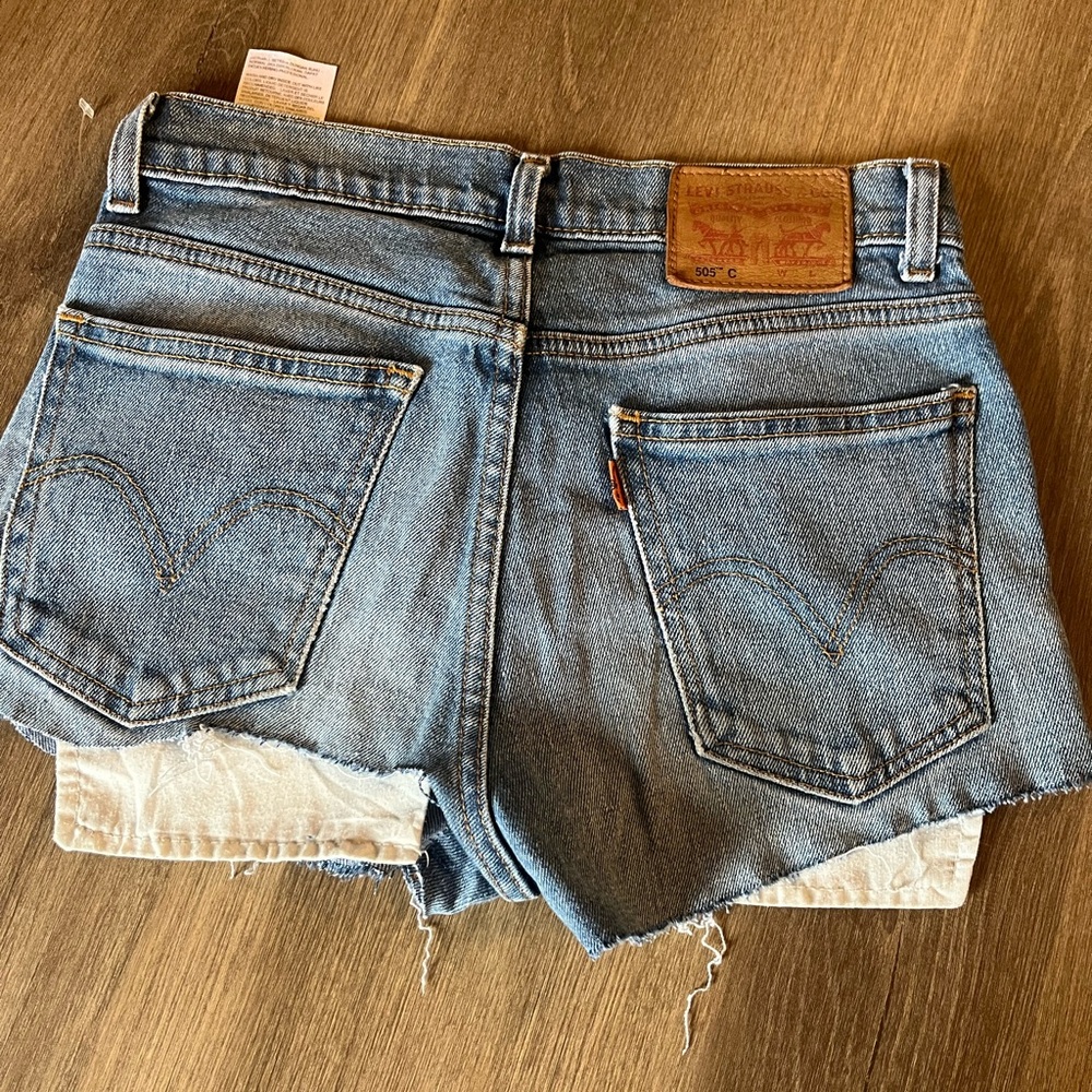 Levi 505 hand cut shorts - Picture 2 of 3